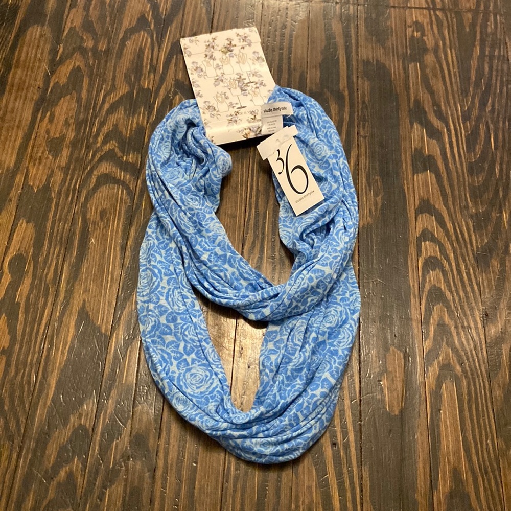 Fashion scarf-6 ways to wear.